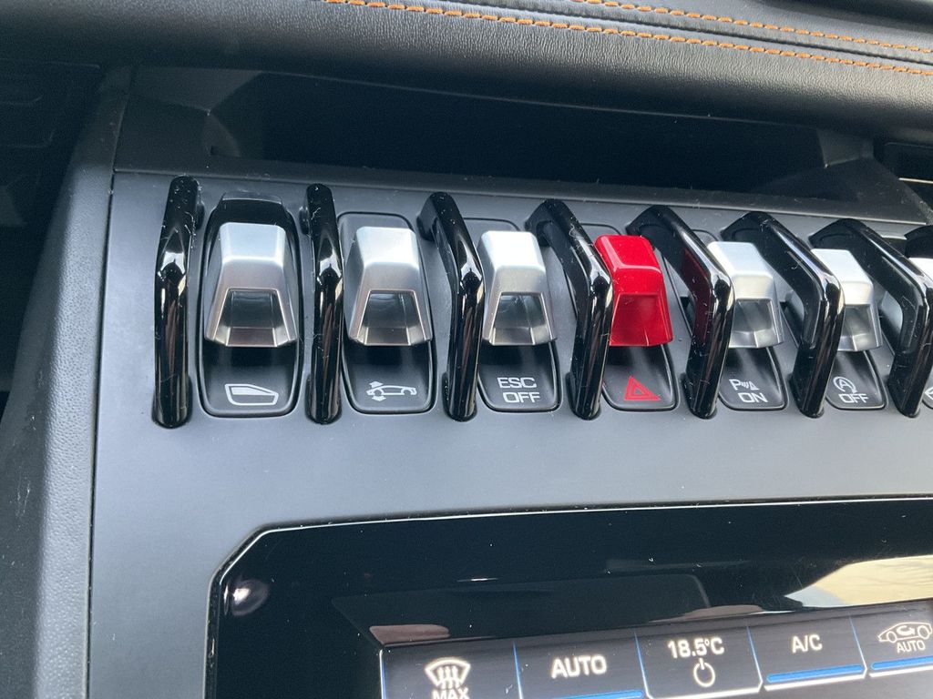 Lamborghini Huracán 2021