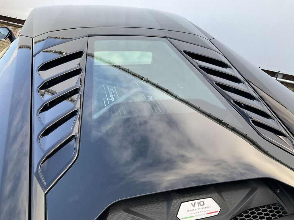 Lamborghini Huracán 2021