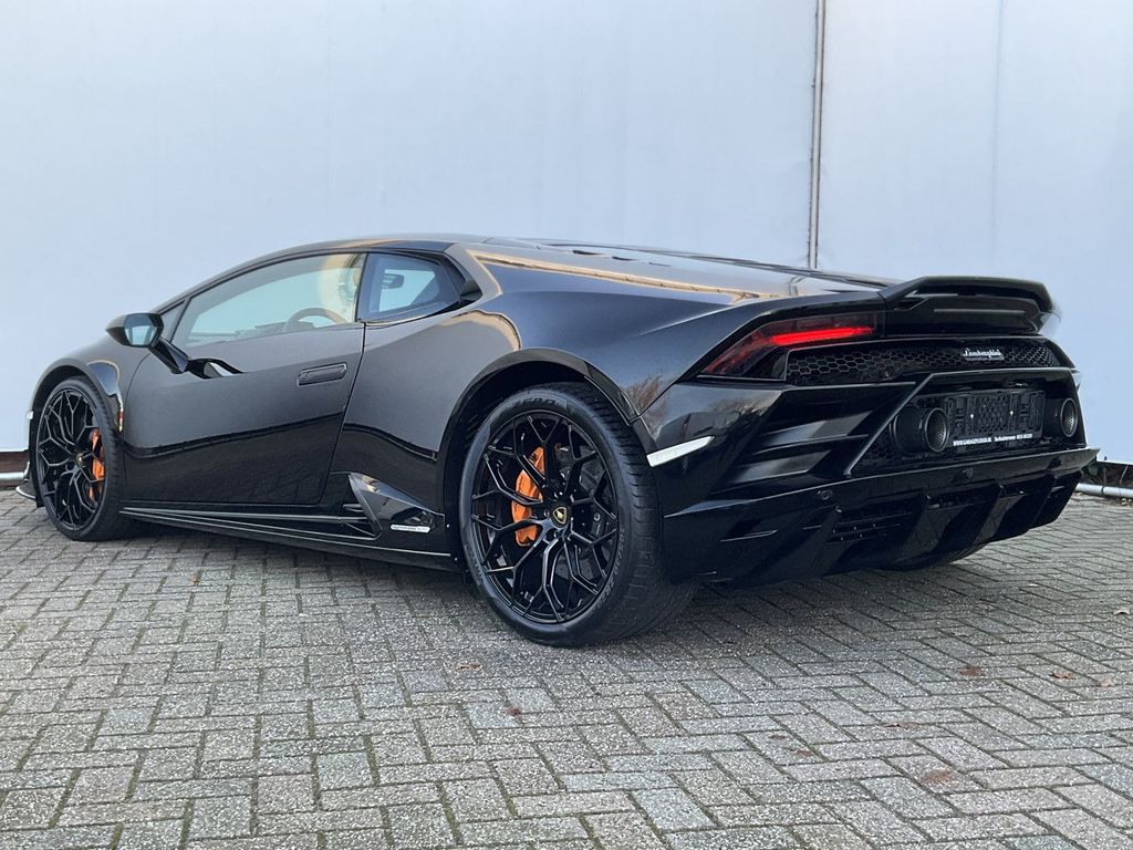 Lamborghini Huracán 2021