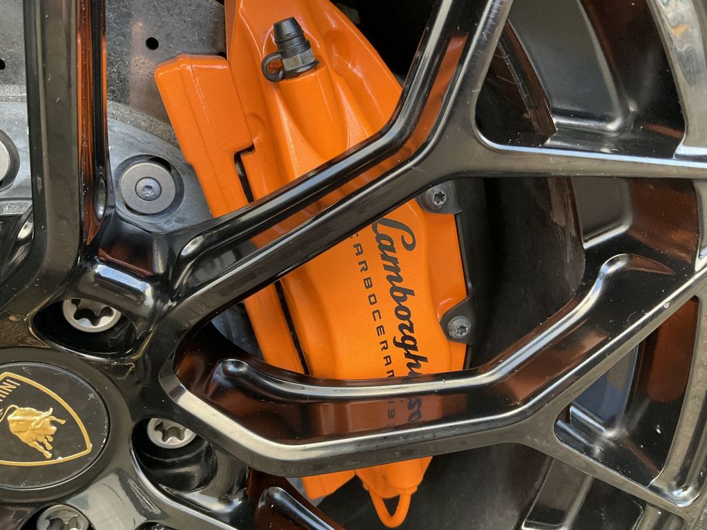 Lamborghini Huracán 2021