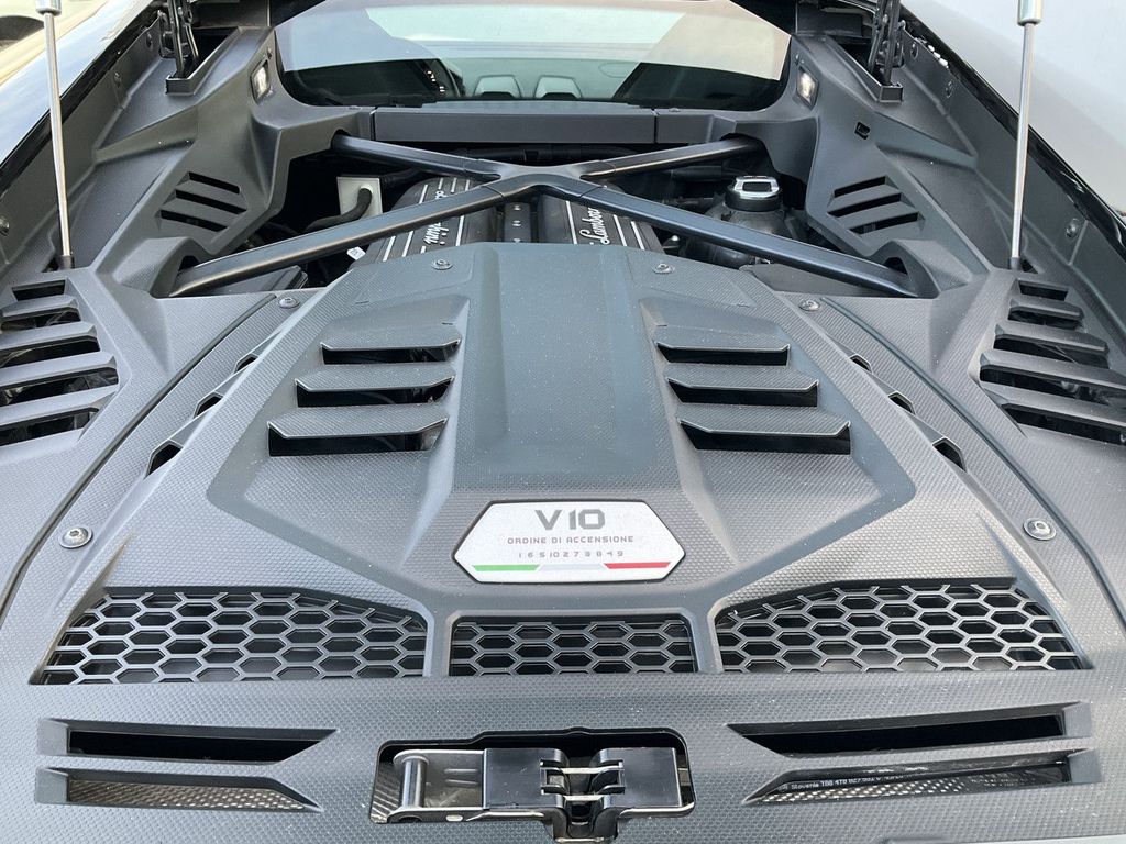 Lamborghini Huracán 2021