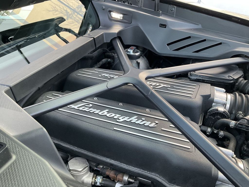 Lamborghini Huracán 2021