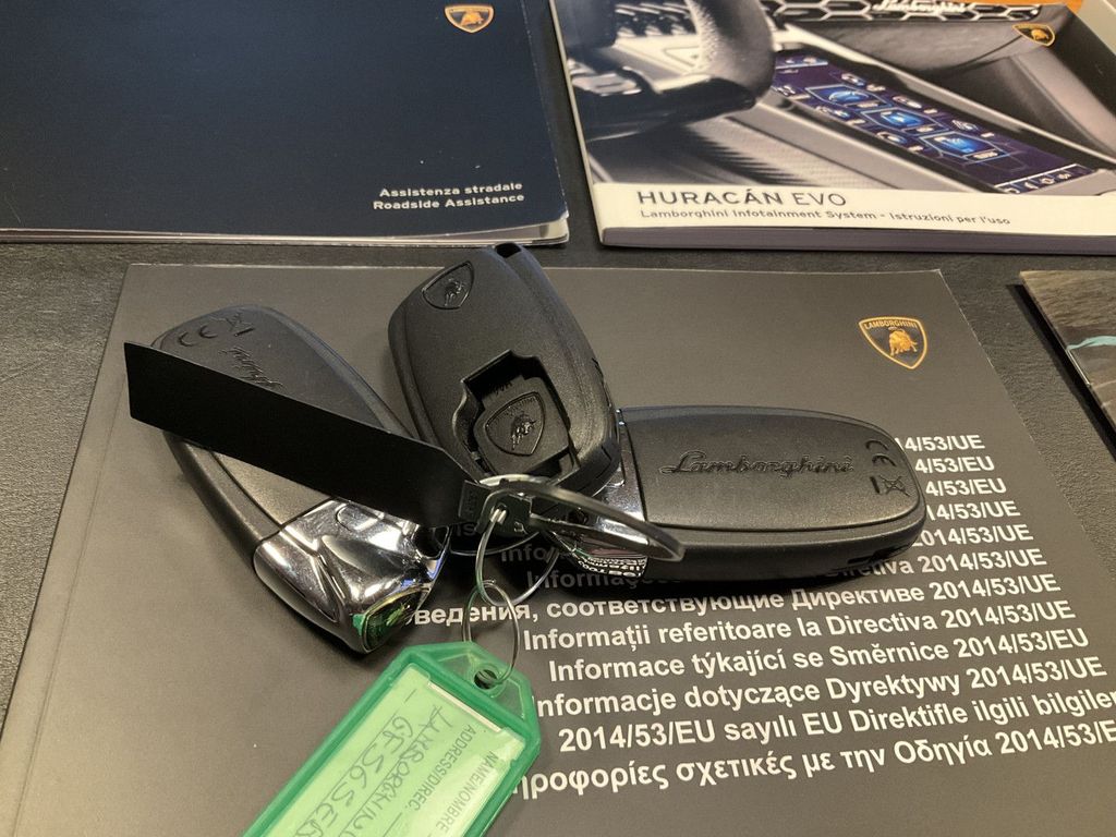 Lamborghini Huracán 2021