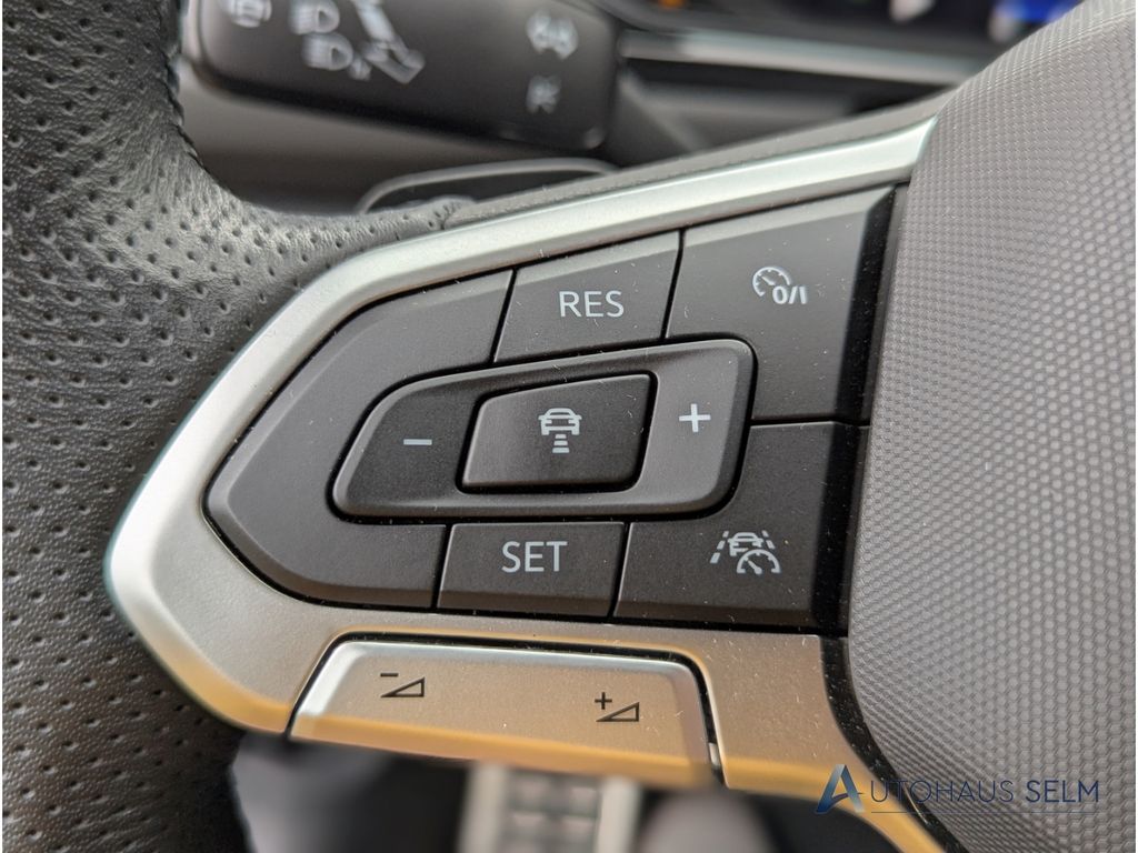 Volkswagen T-Roc 2024