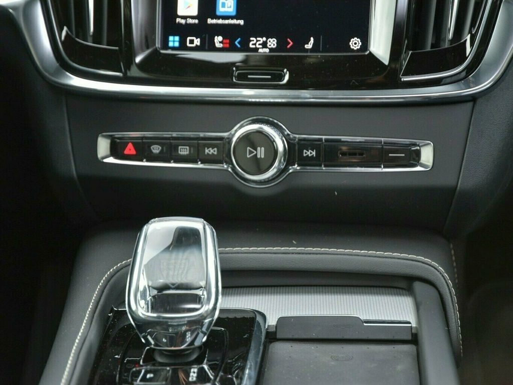 Volvo V90 2023