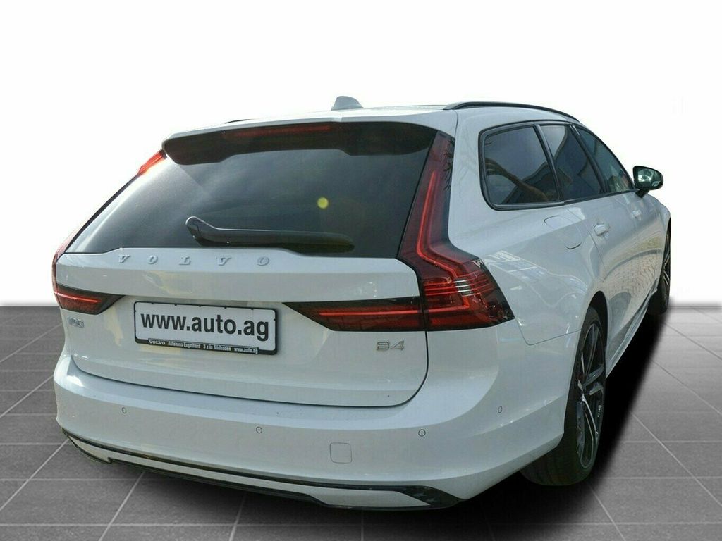 Volvo V90 2023