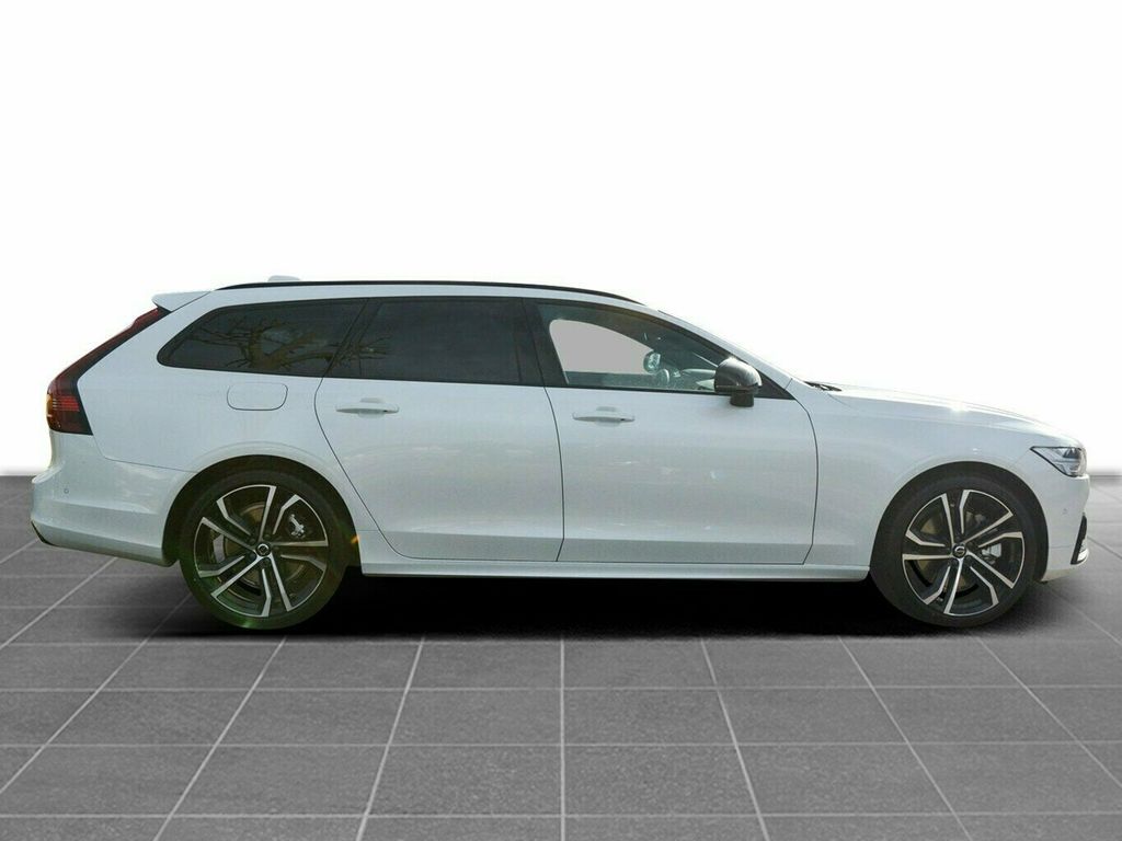 Volvo V90 2023
