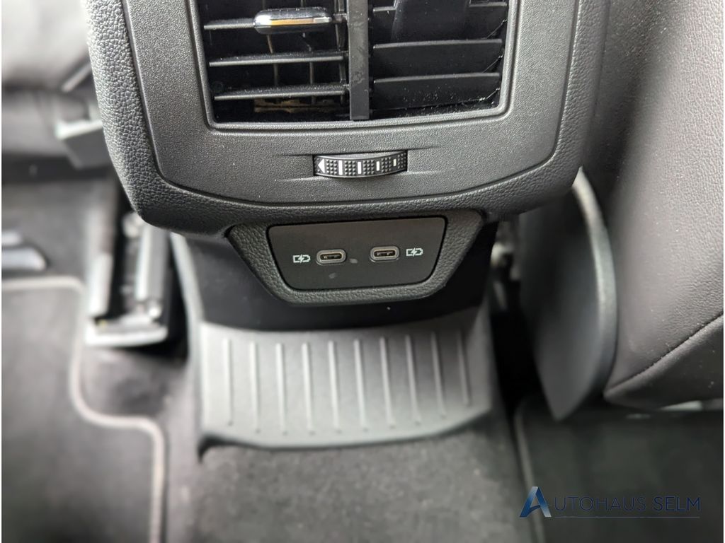 Volkswagen T-Roc 2024