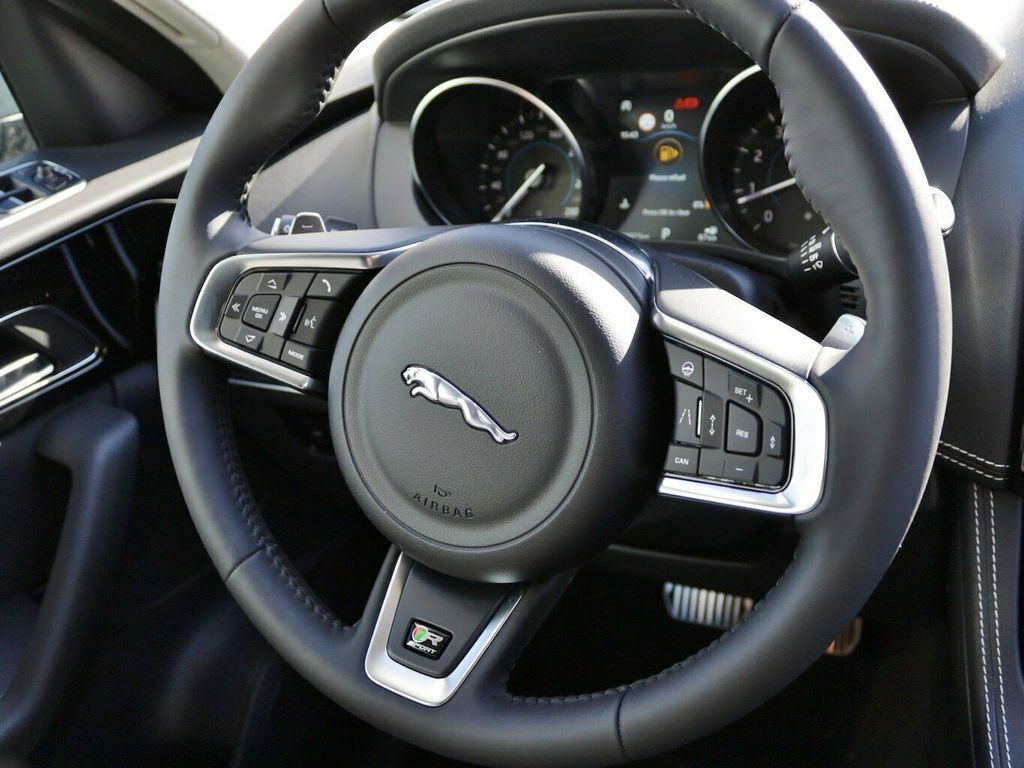 Jaguar F-Pace 2019