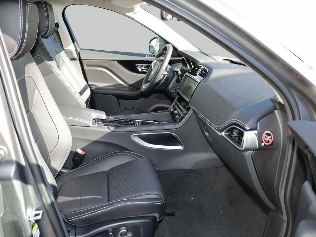 Jaguar F-Pace 2019