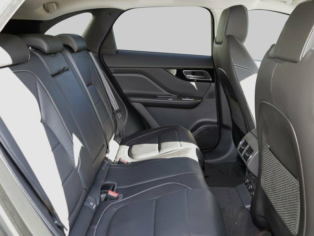 Jaguar F-Pace 2019