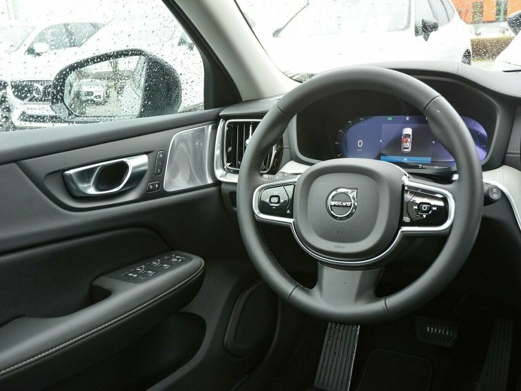 Volvo V60 2024