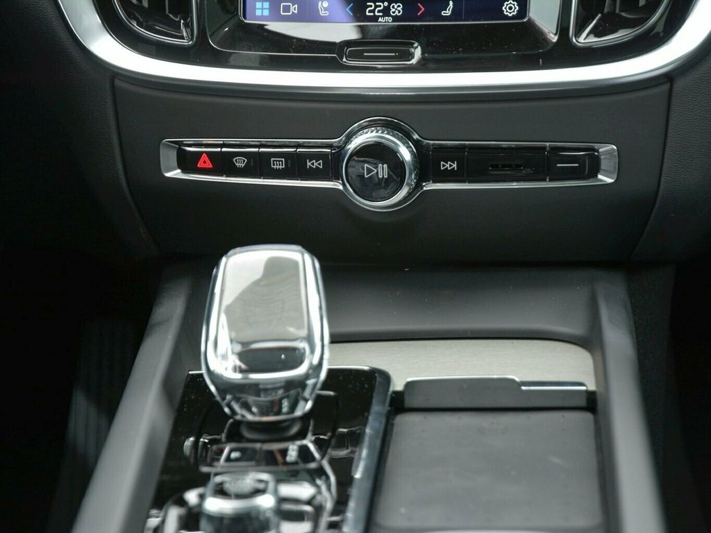 Volvo V60 2024