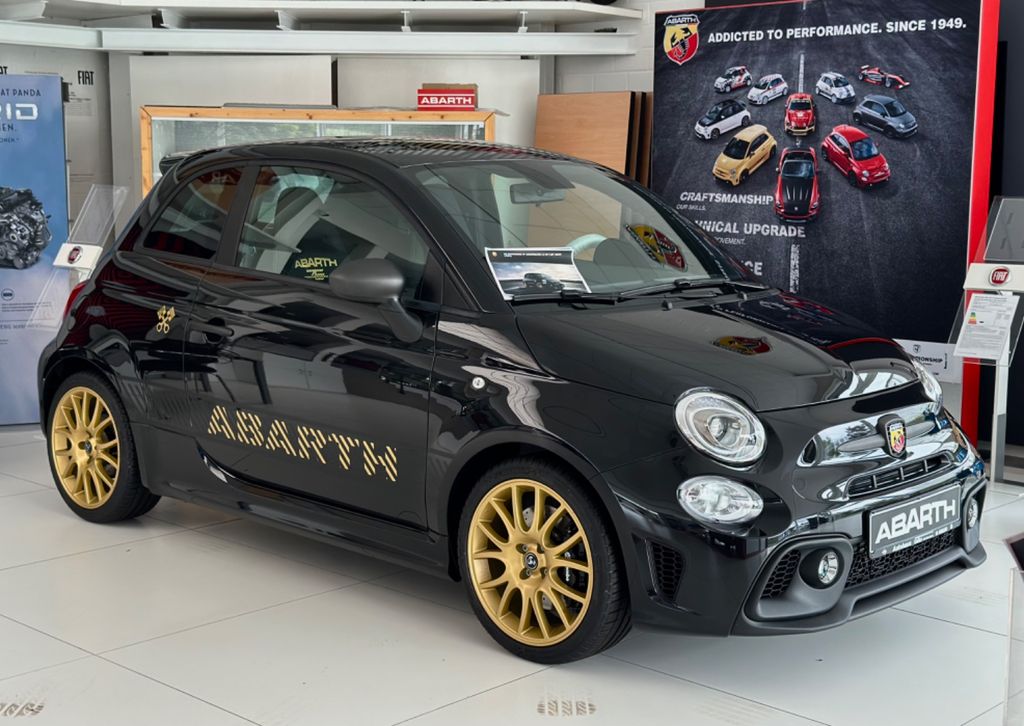 Abarth 695 2024