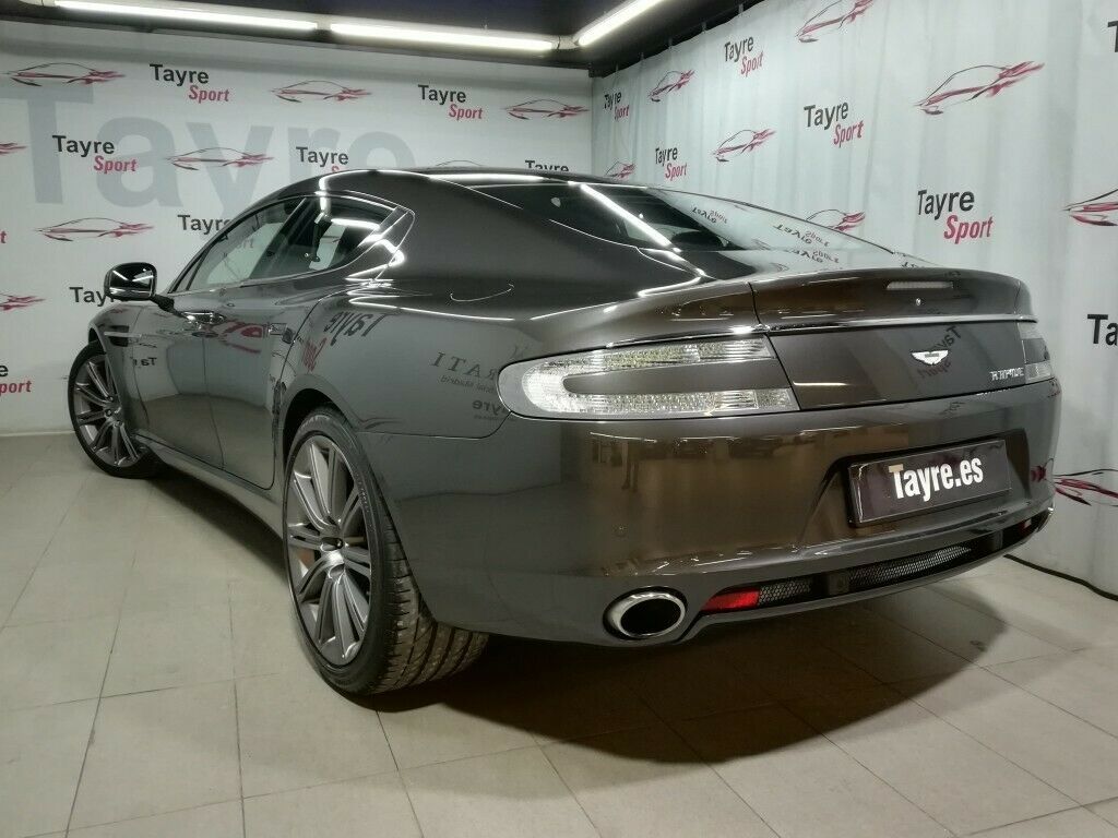 Aston Martin Rapide 2010