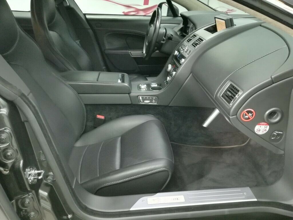 Aston Martin Rapide 2010