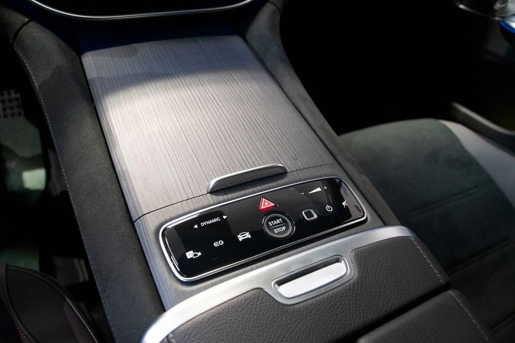 Mercedes-Benz EQE 2023