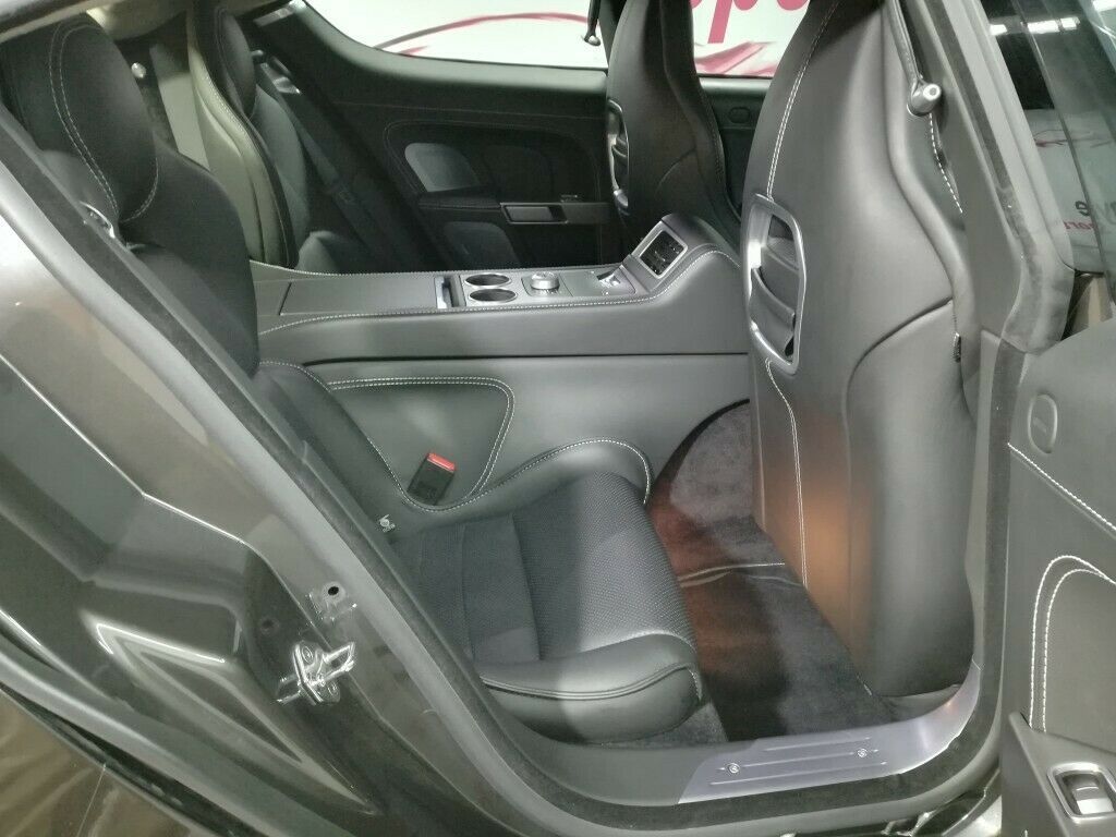 Aston Martin Rapide 2010