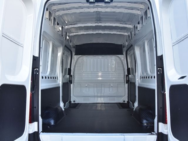 Maxus eDeliver 9 2023