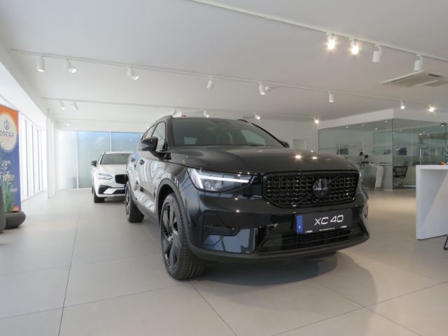 Volvo XC40 2025