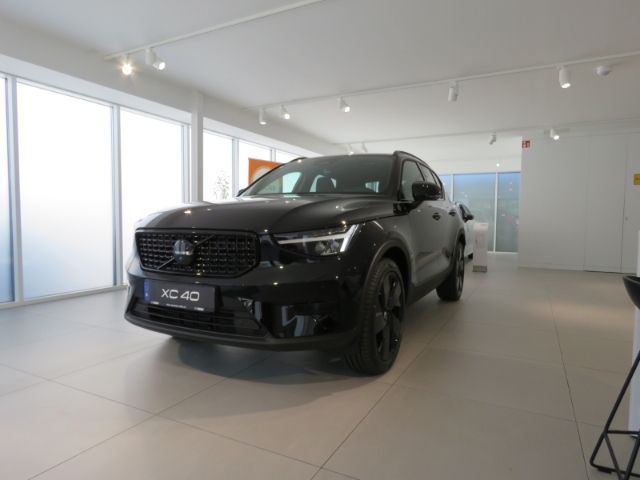 Volvo XC40 2025