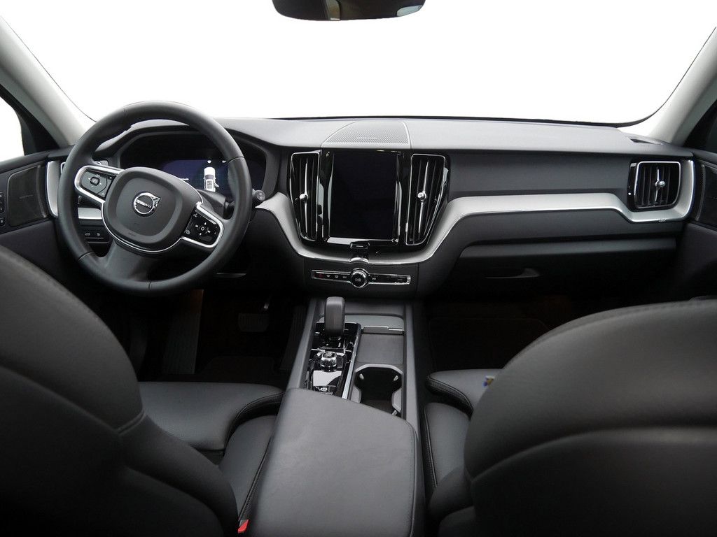 Volvo XC60 2025