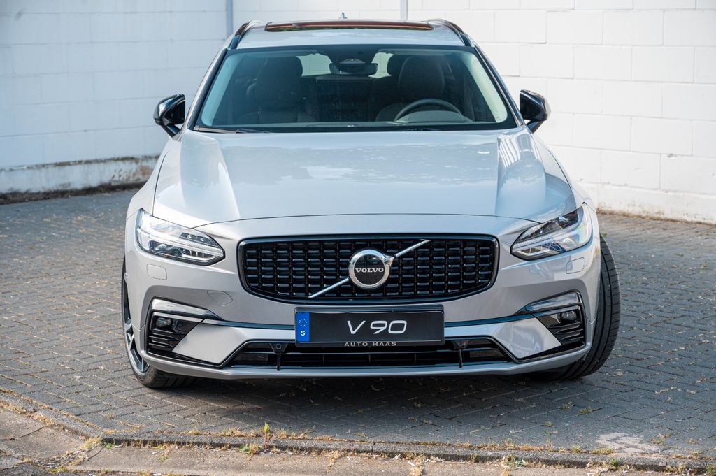 Volvo V90 2023