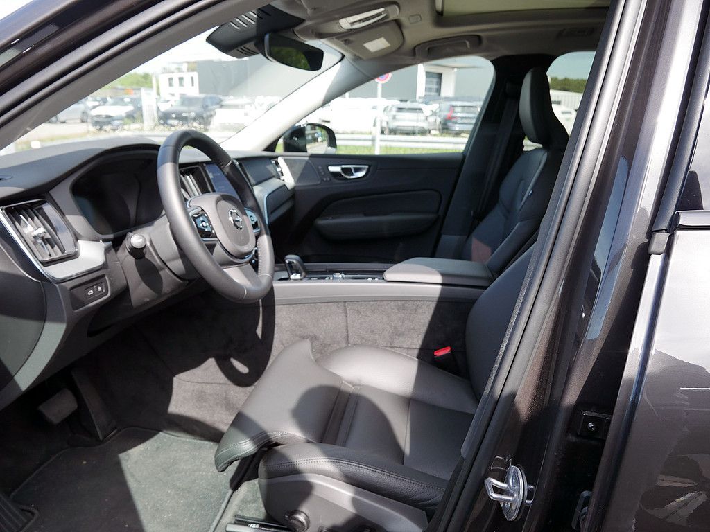Volvo XC60 2025