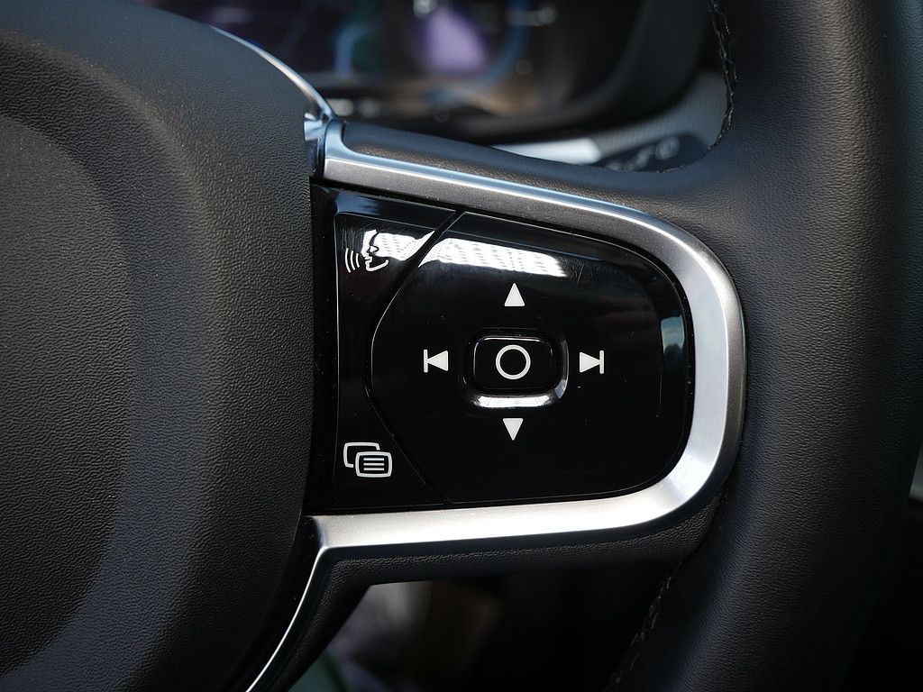 Volvo XC60 2025