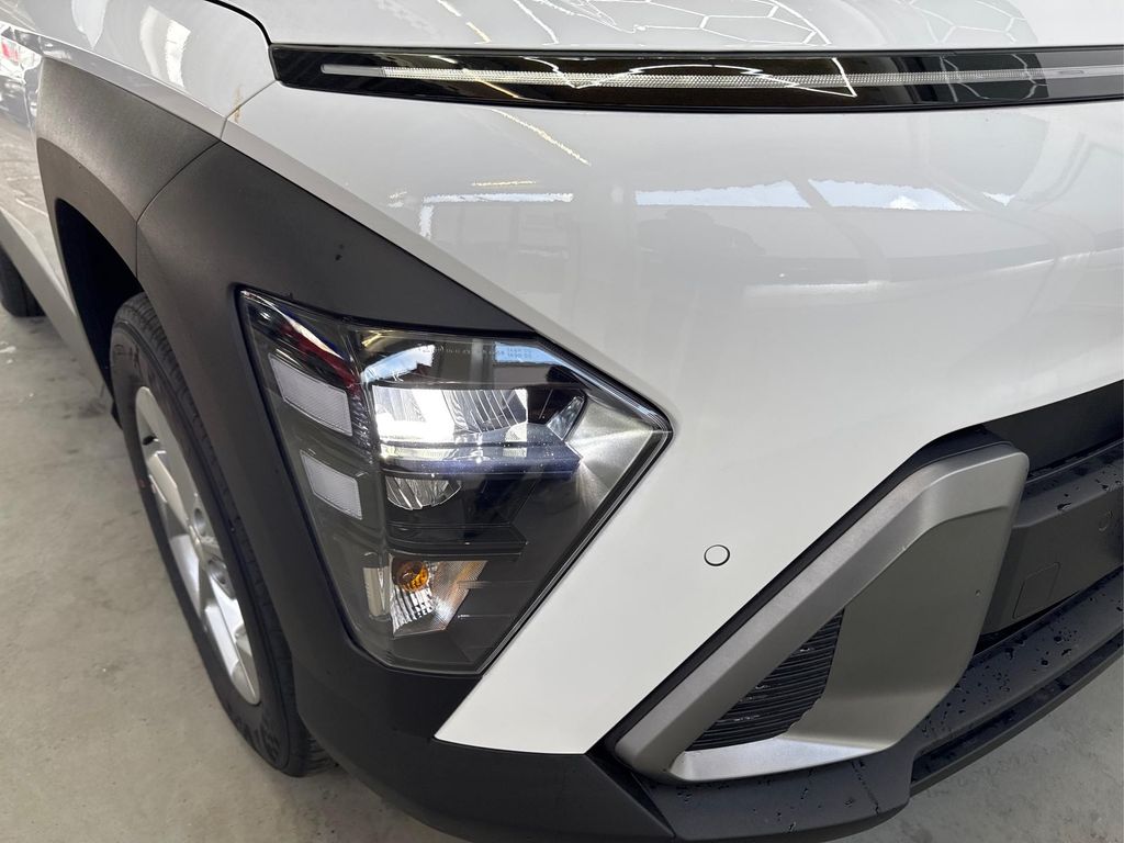 Hyundai KONA 2025
