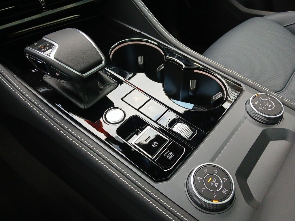 Volkswagen Touareg 2025