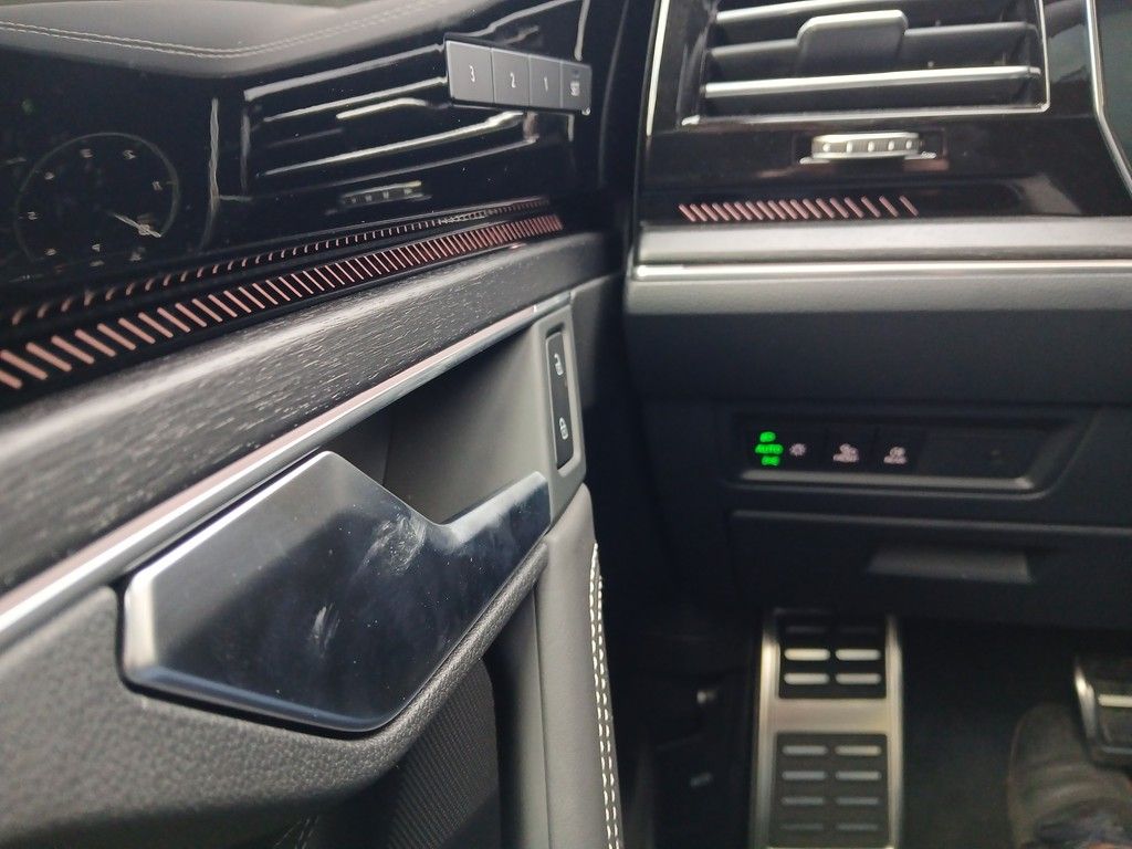 Volkswagen Touareg 2025