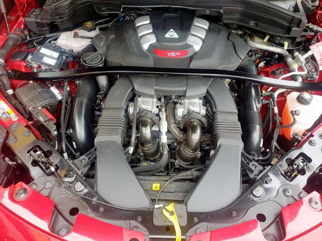 Alfa Romeo Stelvio 2023