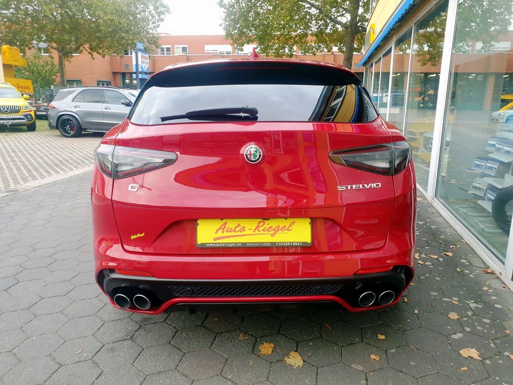 Alfa Romeo Stelvio 2023