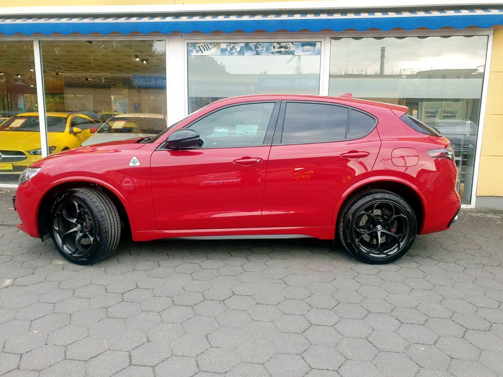 Alfa Romeo Stelvio 2023