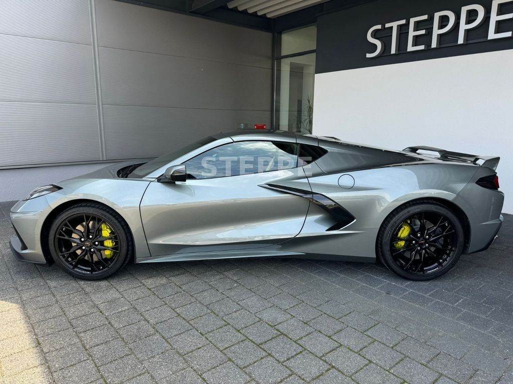 Corvette C8 2025