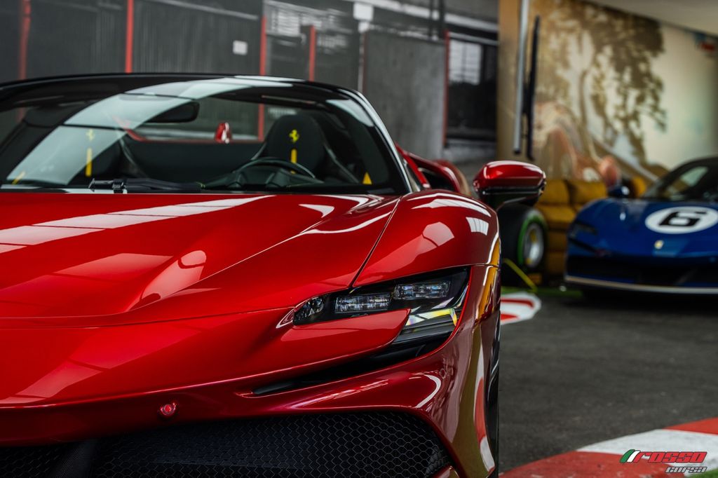 Ferrari SF90 2024