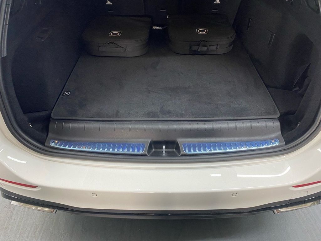 Mercedes-Benz C 300 2024