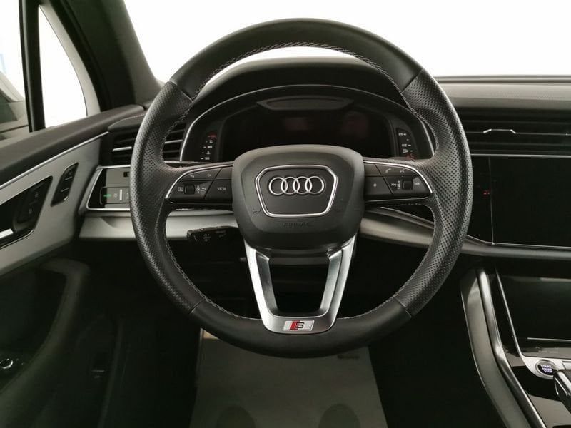 Audi Q7 2023