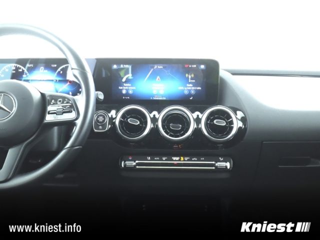 Mercedes-Benz B 220 2021