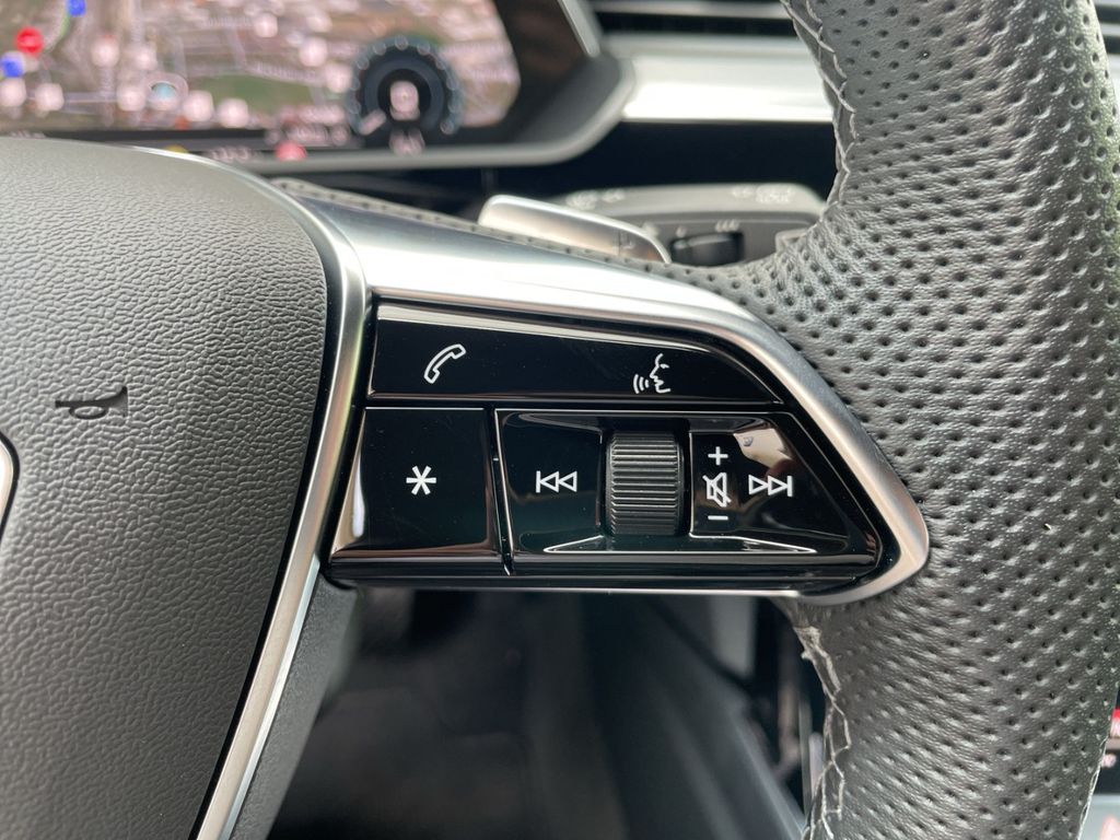 Audi e-tron 2022