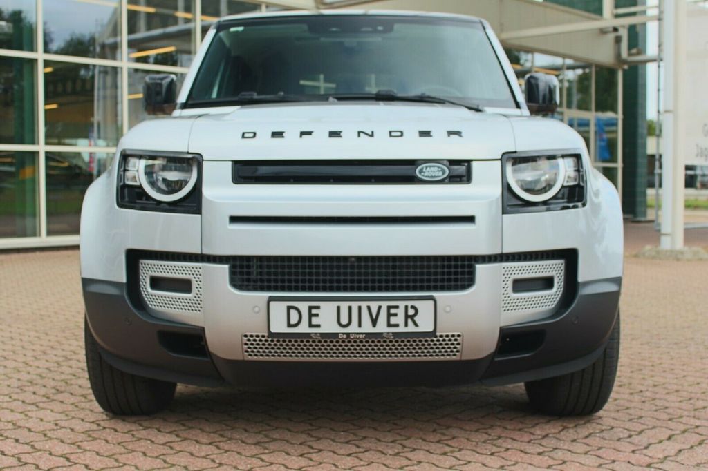 Land Rover Defender 2020