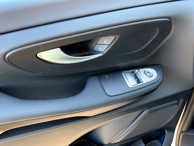 Mercedes-Benz V 250 2022