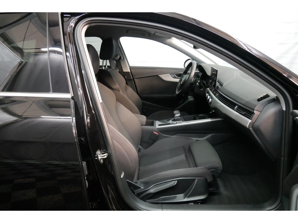Audi A4 2022