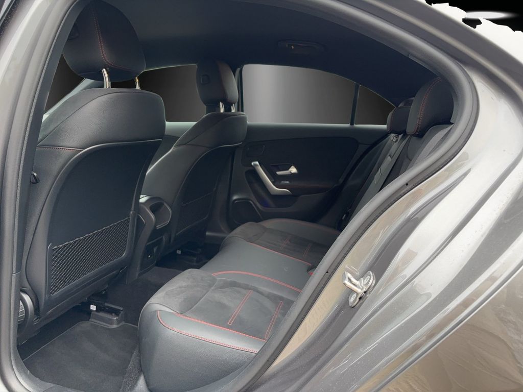 Mercedes-Benz A 220 2024