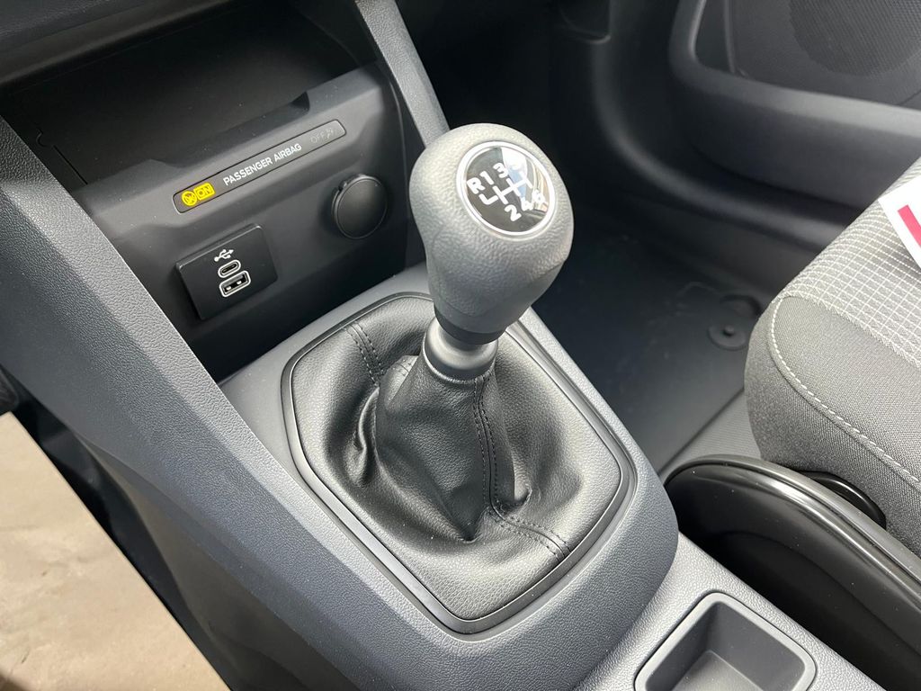 Ford Transit Courier 2025