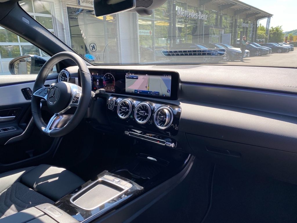 Mercedes-Benz A 200 2025