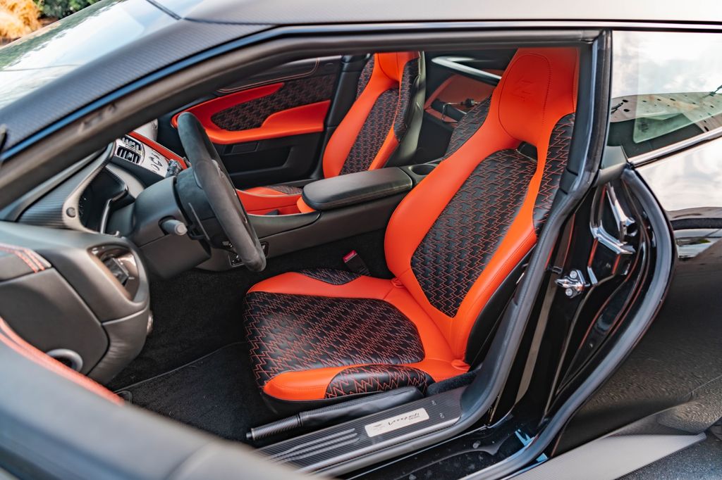 Aston Martin Vanquish 2019