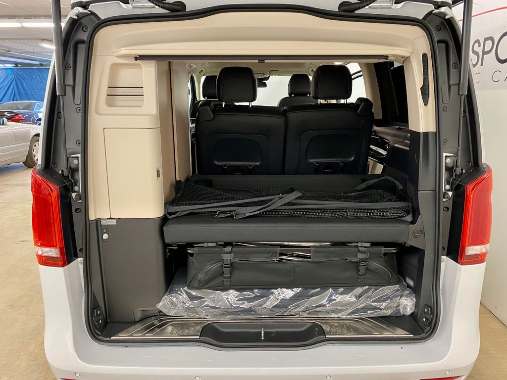 Mercedes-Benz 220 2022