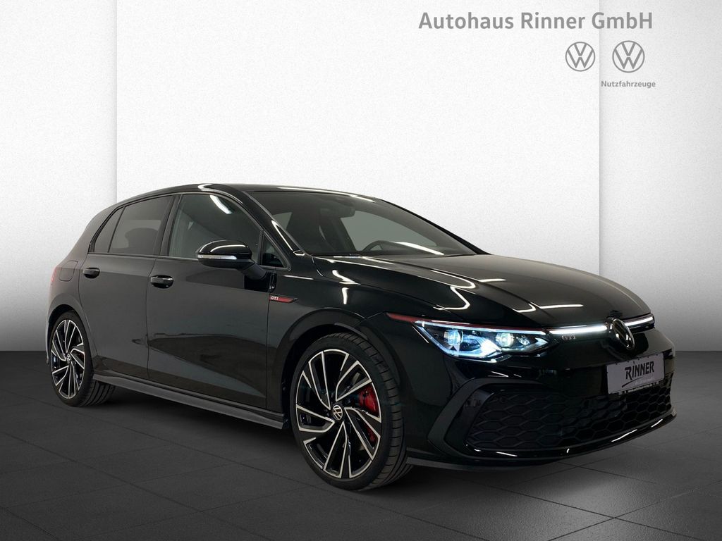 Volkswagen Golf 2024